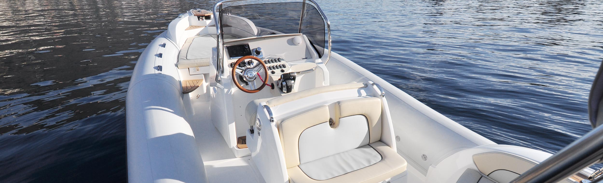 Marlin Boat - Outboard model  298