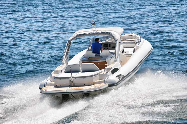 Marlin Boat - Inboard Model 386