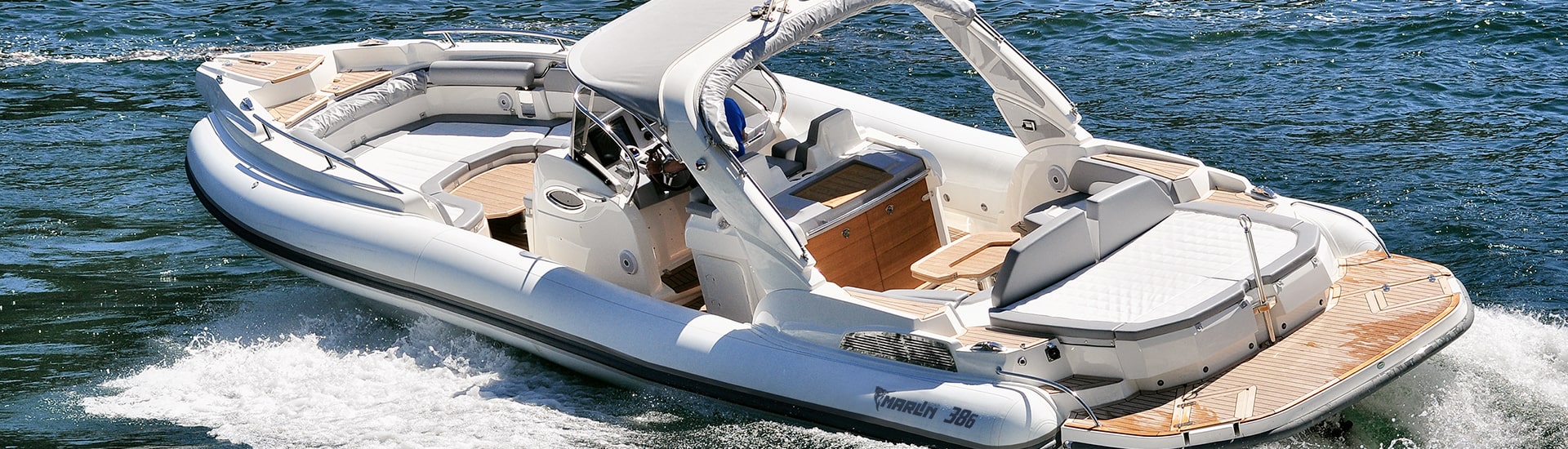 Marlin Boat - Inboard model  386