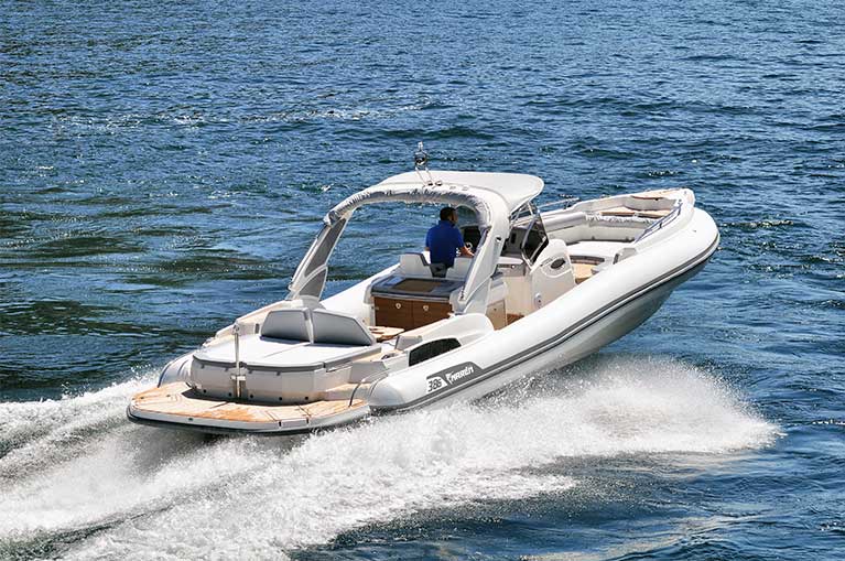 Marlin Boat - Inboard Model 386